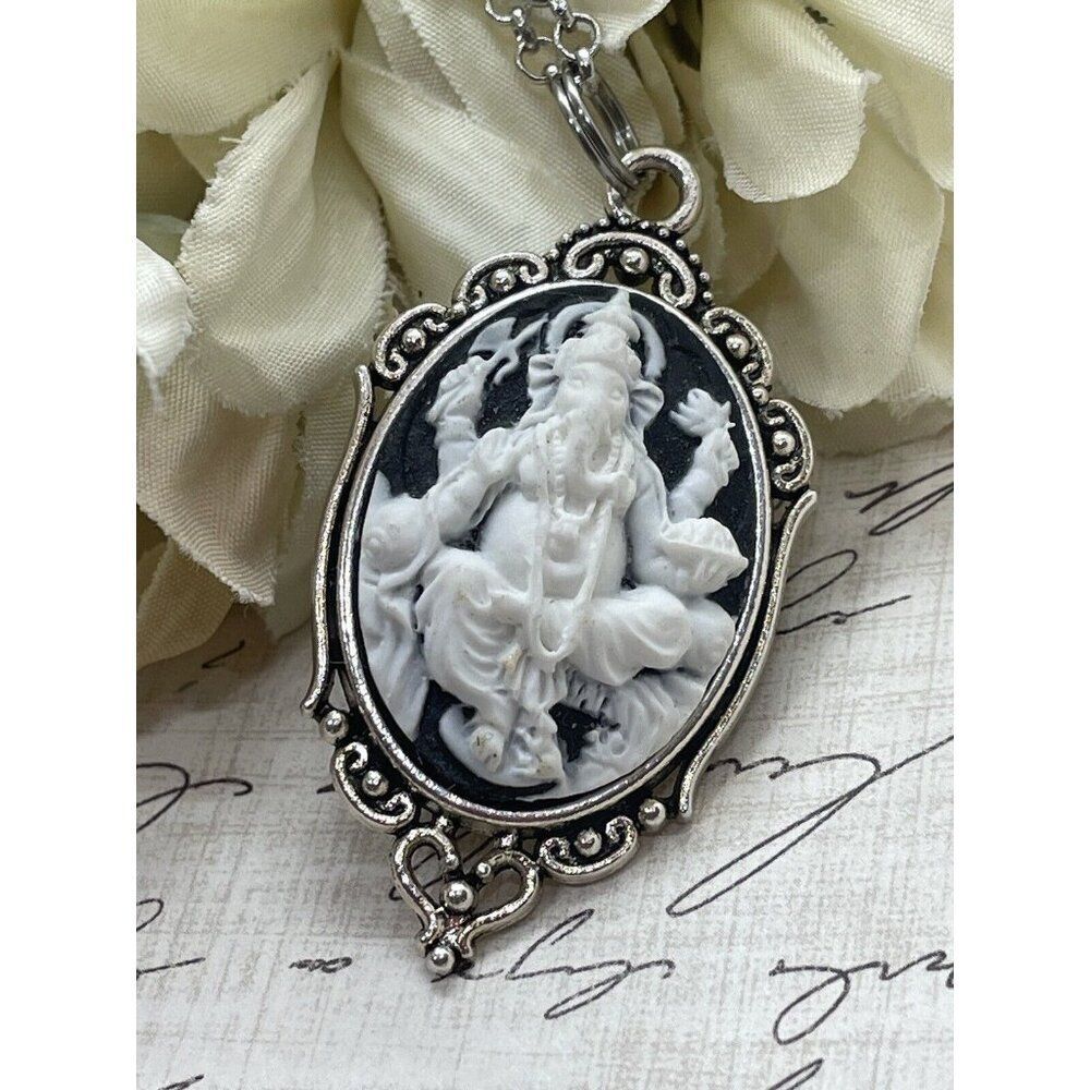 Ganesha God Of Luck New Beginnings Indian Silver Necklace CAMEO Pendant Gift
